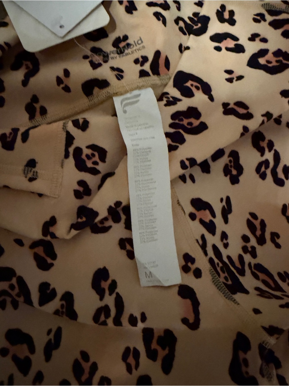 NWT Fabletics Leopard Print Active Leggings with Side Mesh Panels - Picture 3 of 6